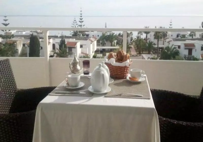 酒店 Hôtel Lyla Confort