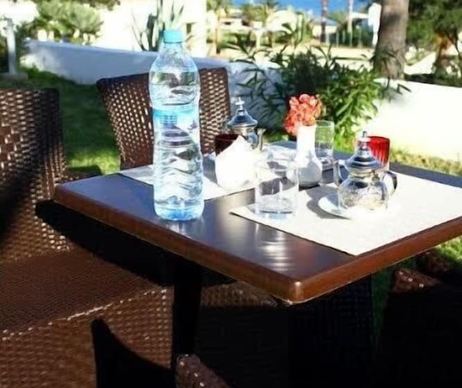 酒店 Hôtel Lyla Confort