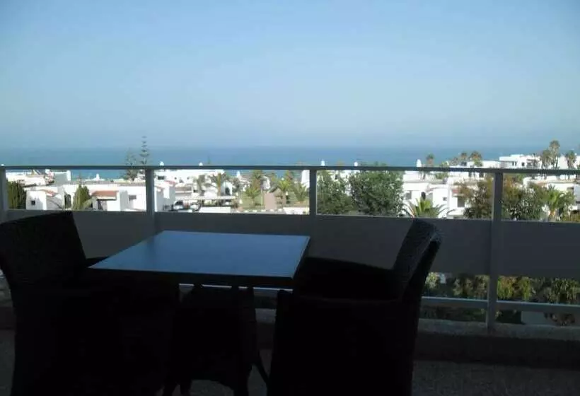 酒店 Hôtel Lyla Confort