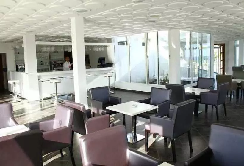 酒店 Hôtel Lyla Confort