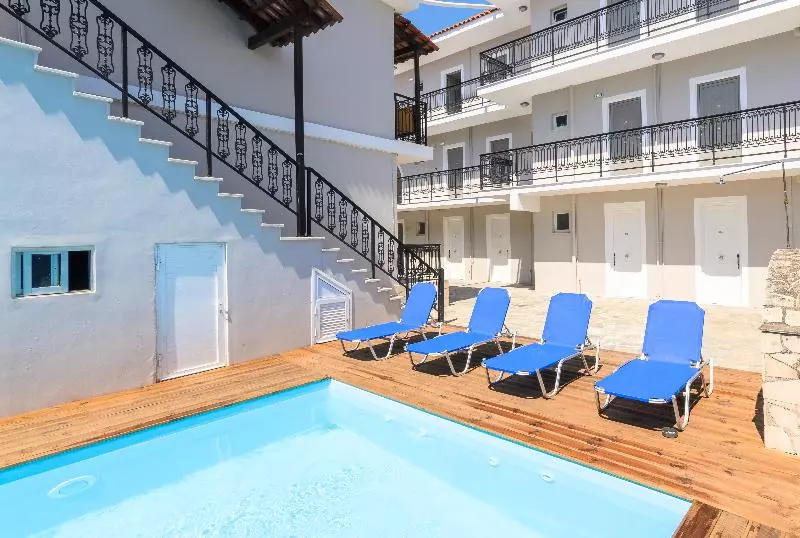 هتل Maria Studios & Apartments