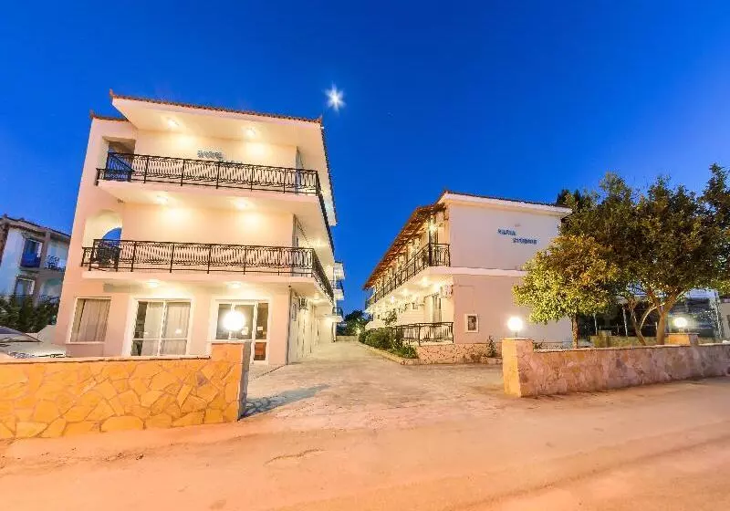 هتل Maria Studios & Apartments