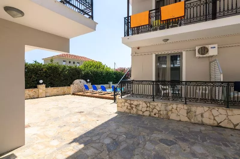 هتل Maria Studios & Apartments