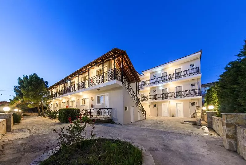 هتل Maria Studios & Apartments