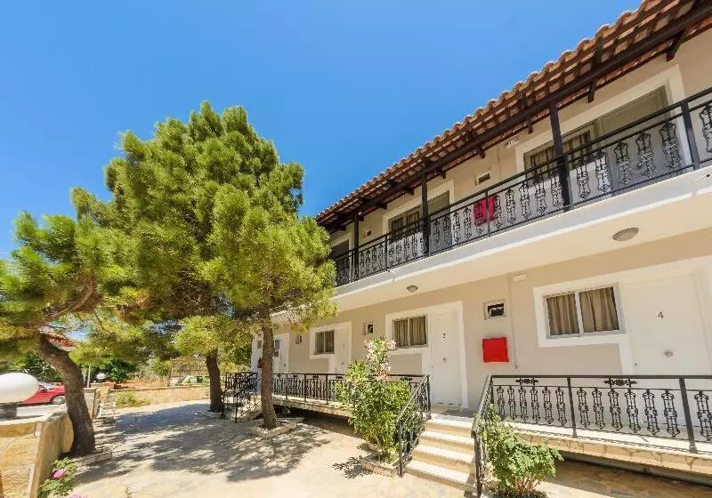 هتل Maria Studios & Apartments