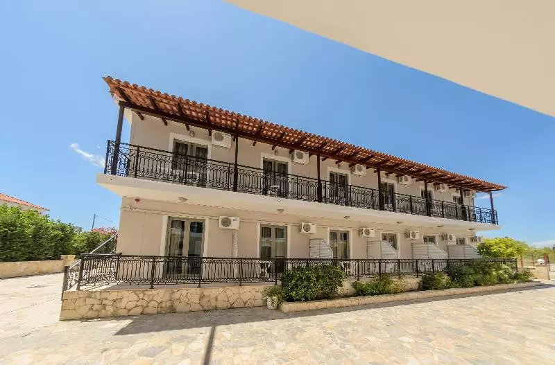 هتل Maria Studios & Apartments