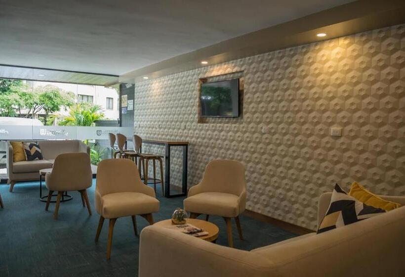 Hotel Montes De La Castellana