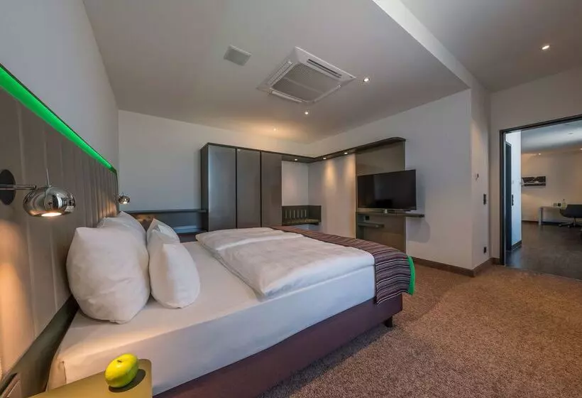 호텔 Park Inn By Radisson Neumarkt