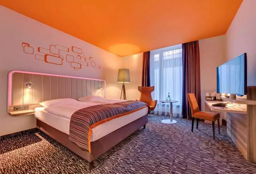 호텔 Park Inn By Radisson Neumarkt