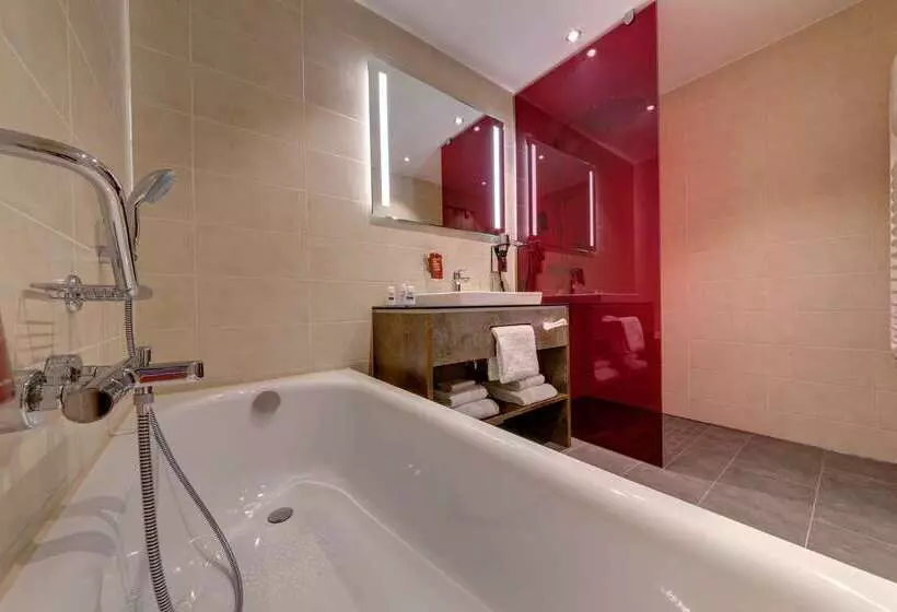 호텔 Park Inn By Radisson Neumarkt