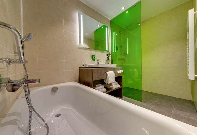 Hotel Park Inn By Radisson Neumarkt