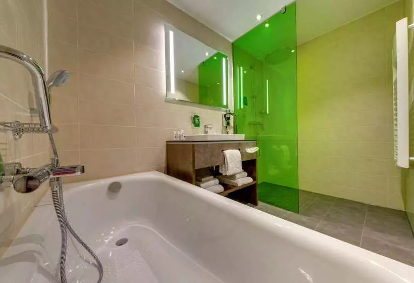 호텔 Park Inn By Radisson Neumarkt