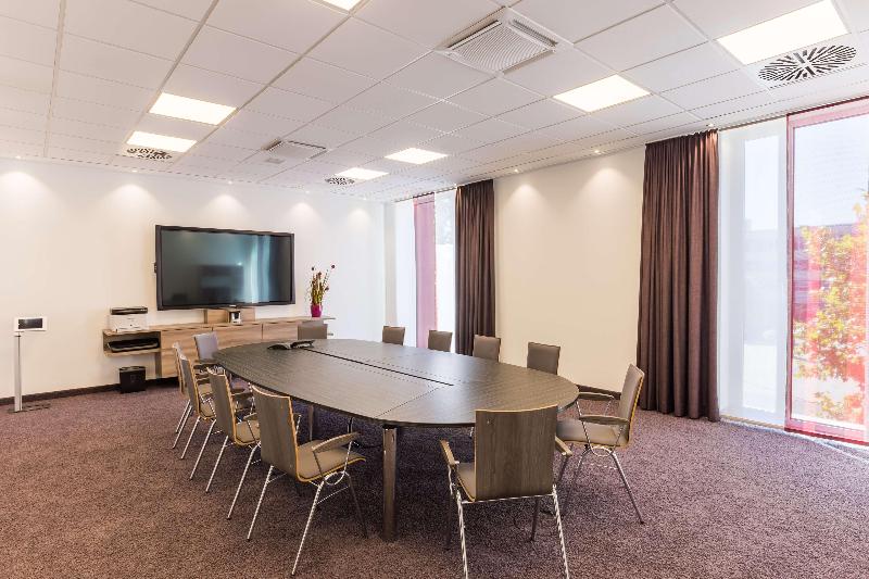 Hotel Park Inn By Radisson Neumarkt