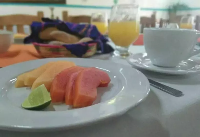 ホテル San Luis