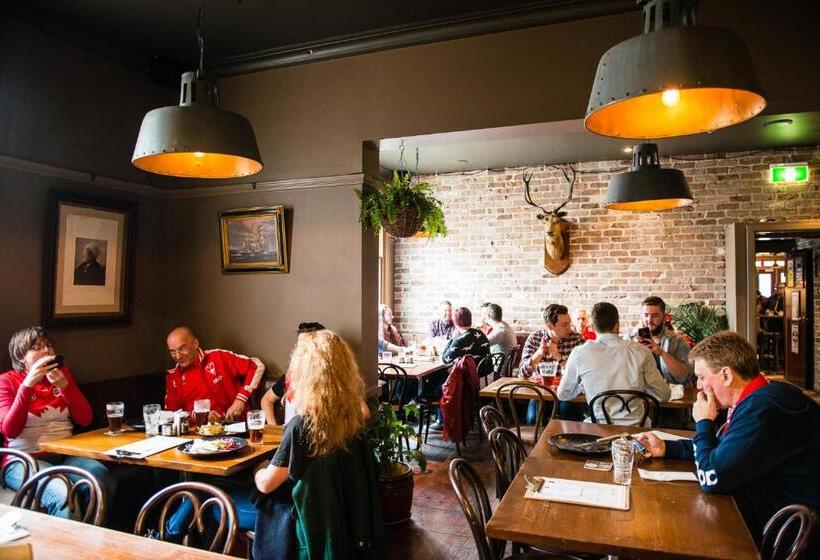 Shakespeare Hotel Surry Hills