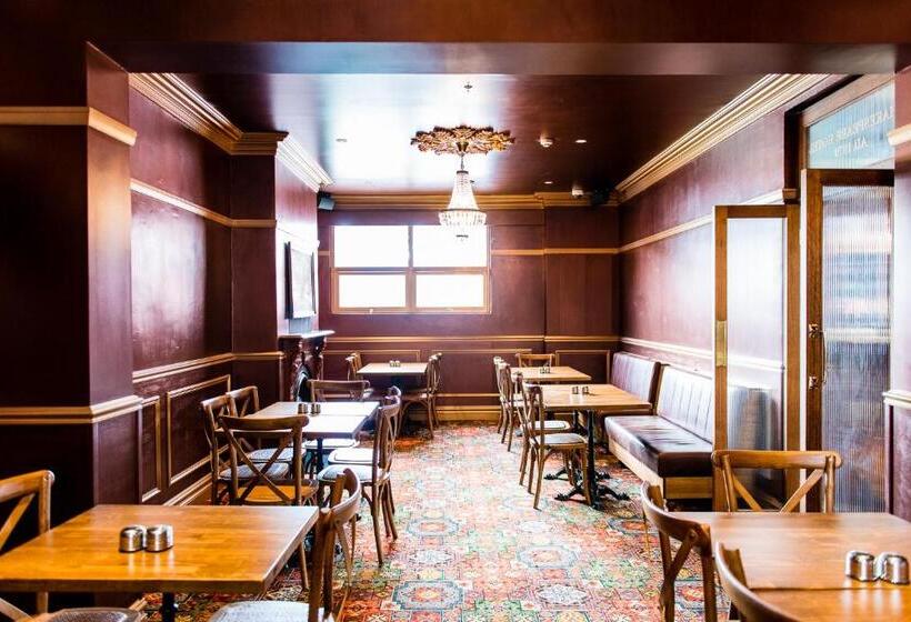 Shakespeare Hotel Surry Hills