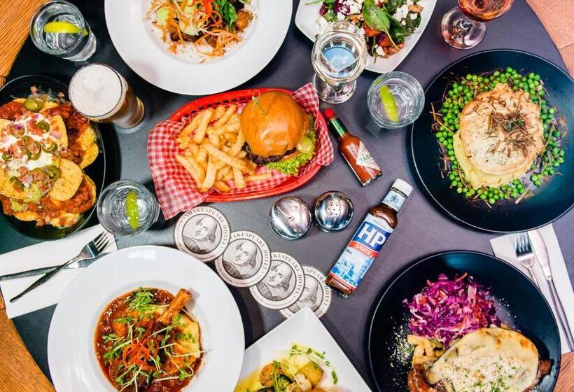 Shakespeare Hotel Surry Hills