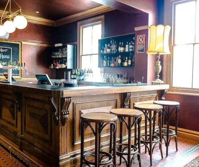 Shakespeare Hotel Surry Hills