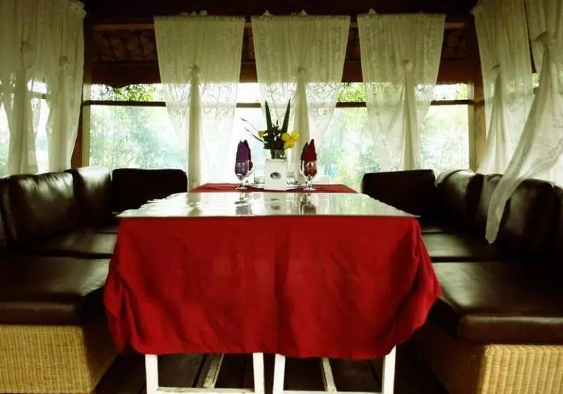 酒店 Tagaytay Country