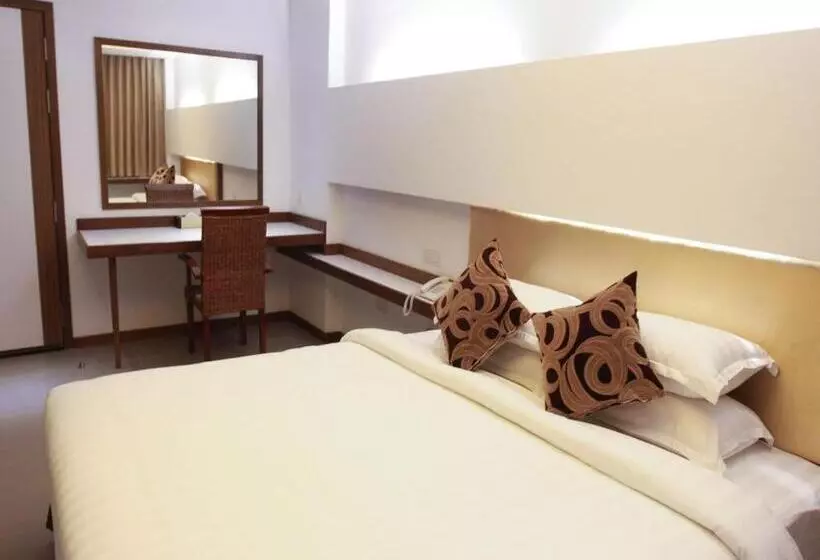 Hotelli The Rgn City Lodge