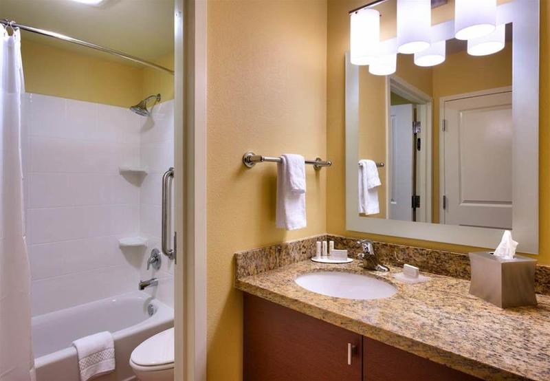 فندق Towneplace Suites By Marriott Dickinson