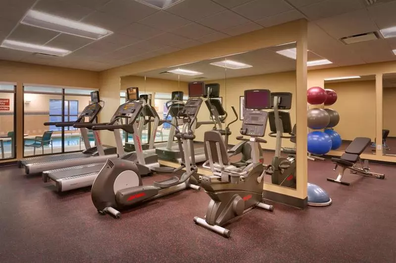 فندق Towneplace Suites By Marriott Dickinson