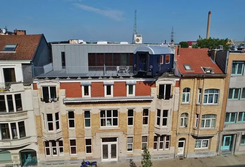 Hotel Train Hostel