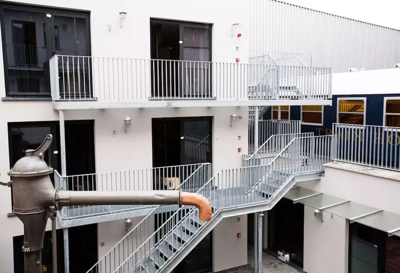 Hotel Train Hostel