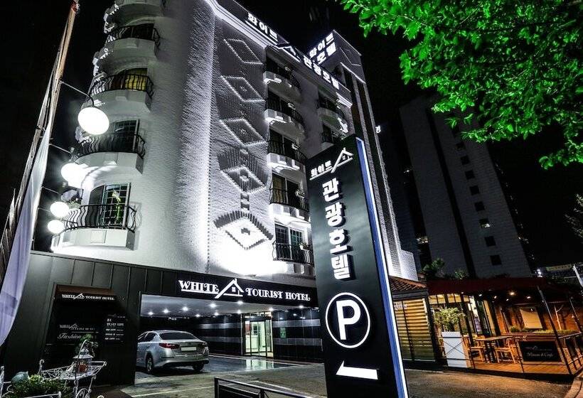 Hotel White Tourist
