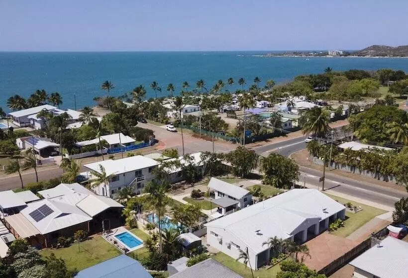 Palm View Holiday Apartments