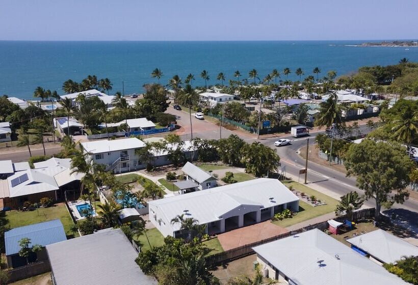 Palm View Holiday Apartments