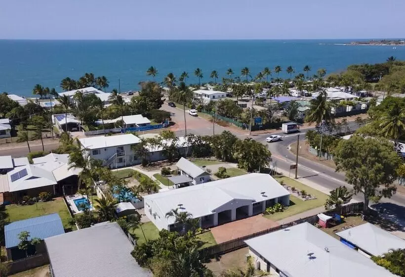 Palm View Holiday Apartments