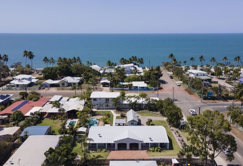 Palm View Holiday Apartments