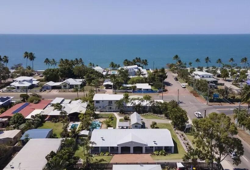 Palm View Holiday Apartments