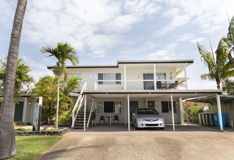 Palm View Holiday Apartments