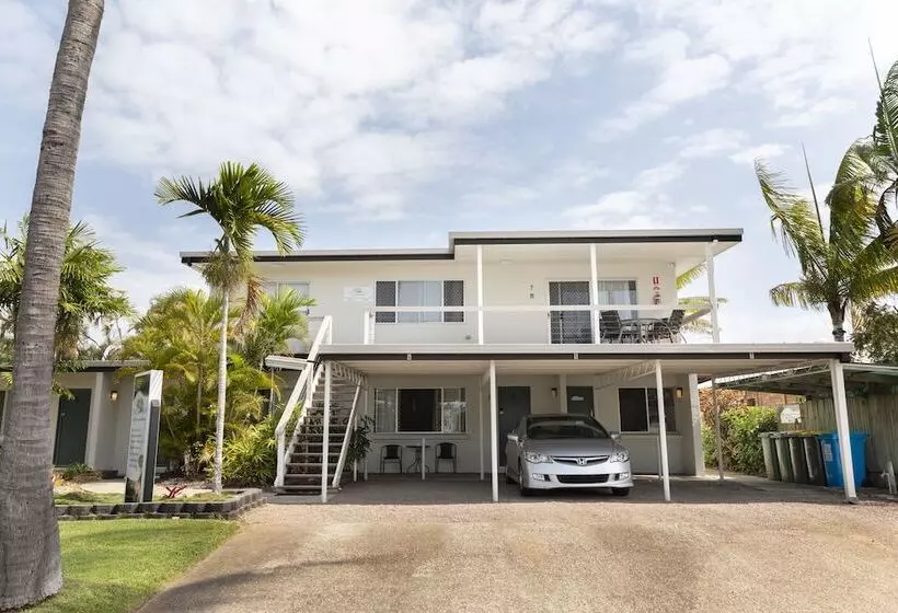 Palm View Holiday Apartments