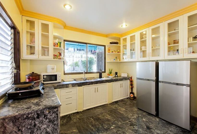 Royal Prince Residence