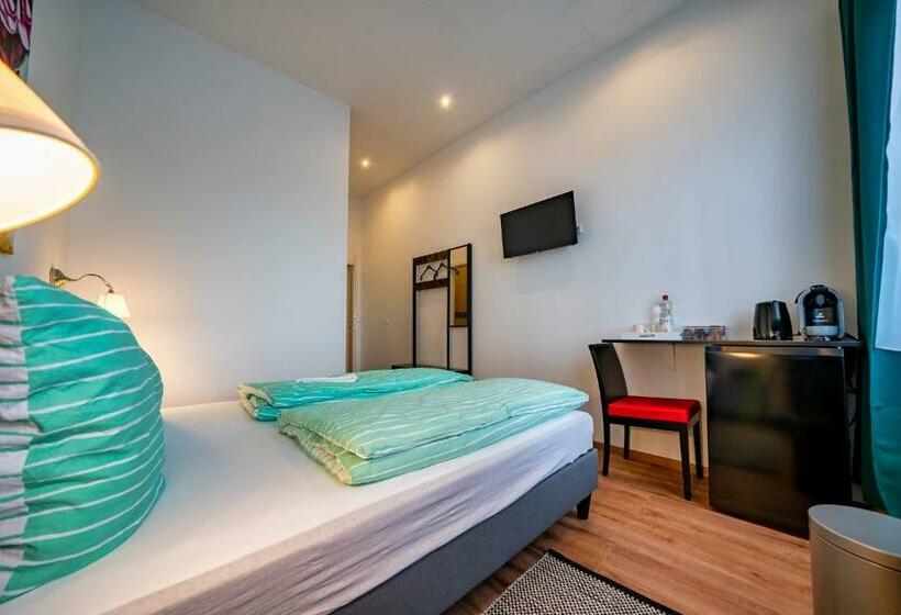 הוסטל Löwen Unterkunft Langenhagen