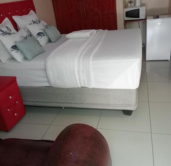 צימר Rz. Guesthouse Mafikeng