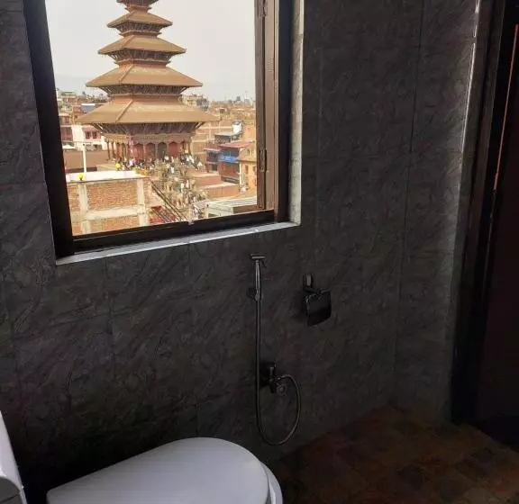 هتل Garuda