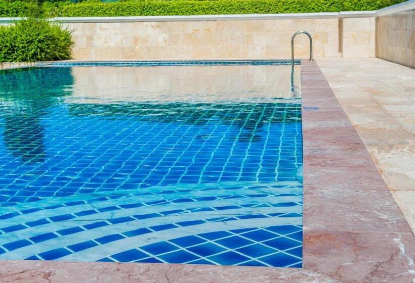 فندق Holiday Inn Express Cabot, An Ihg