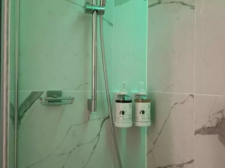 هتل Royal Jade Boutique