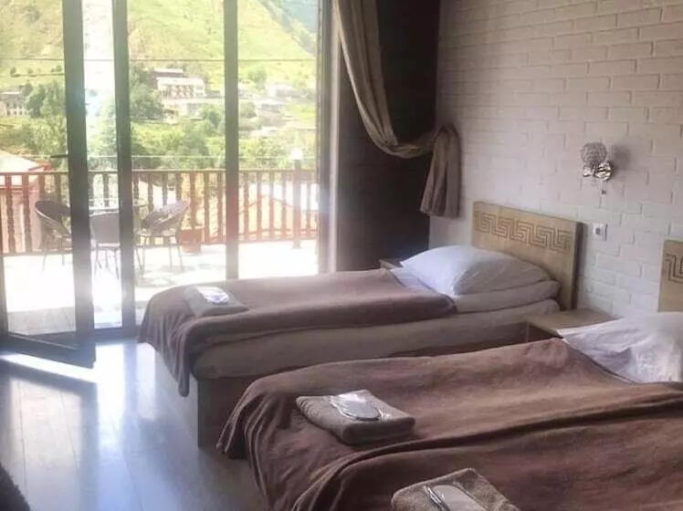 پانسیون Come & Rest