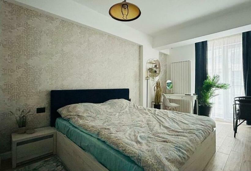 Nereide Apartament Complex Infinity Pool