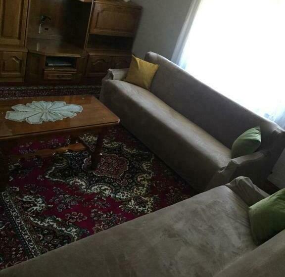 تختخواب و صبحانه Guest House Vuthaj