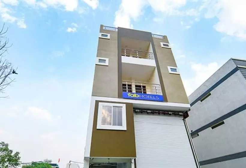 Fabhotel Dr Greens