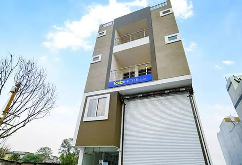 Fabhotel Dr Greens