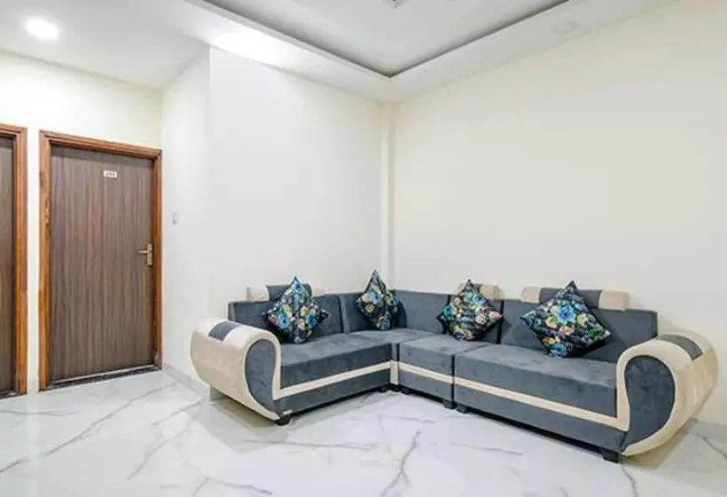 Fabhotel Dr Greens