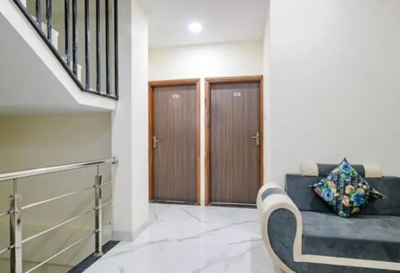 Fabhotel Dr Greens
