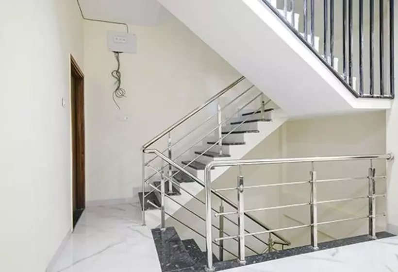 Fabhotel Dr Greens